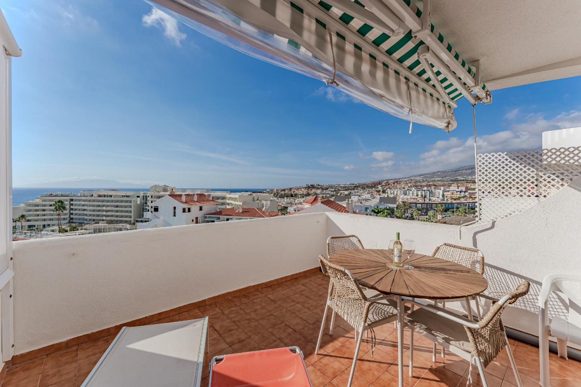 Ocean View Apartments In Park Royal I アデヘ エクステリア 写真