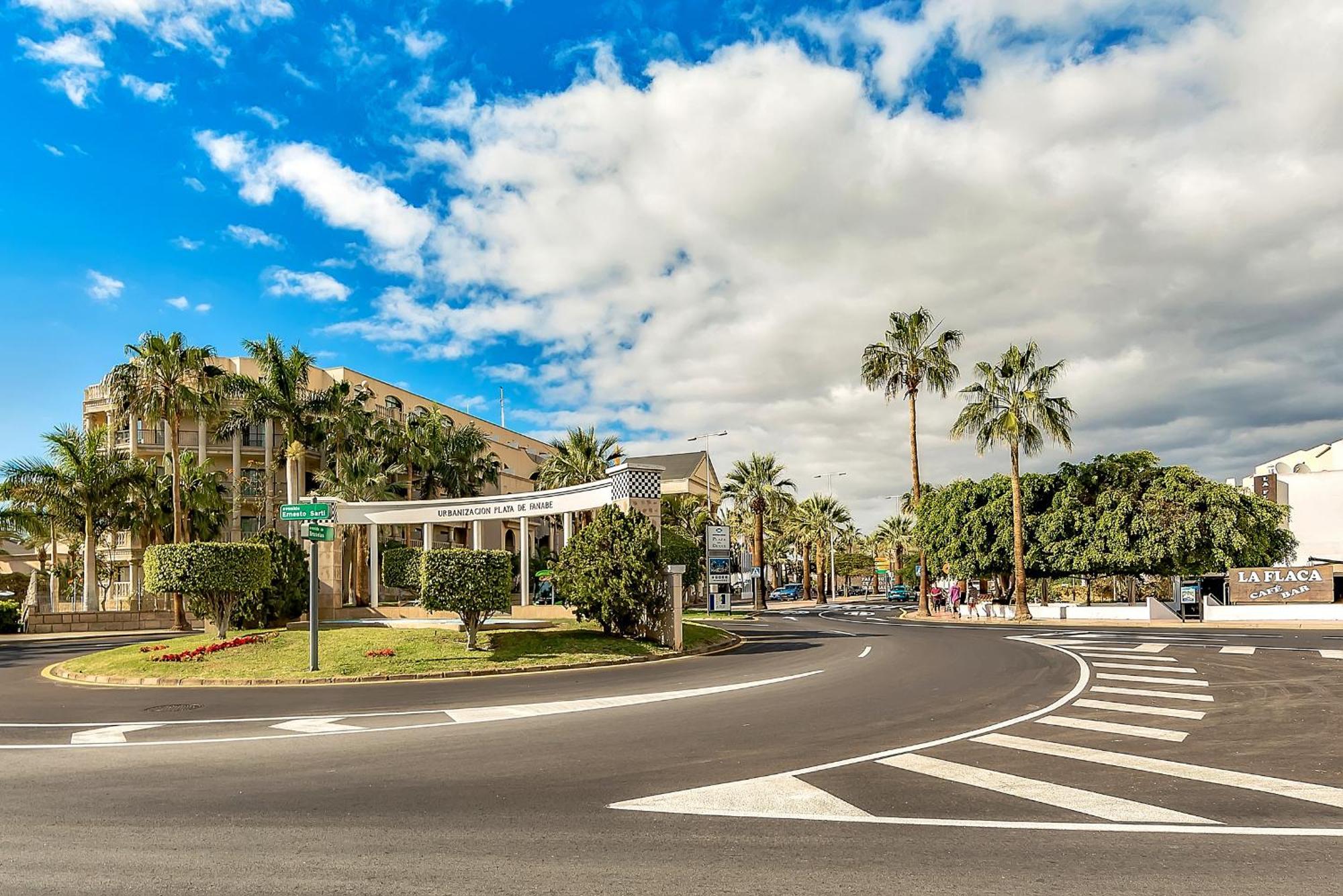 Ocean View Apartments In Park Royal I アデヘ エクステリア 写真