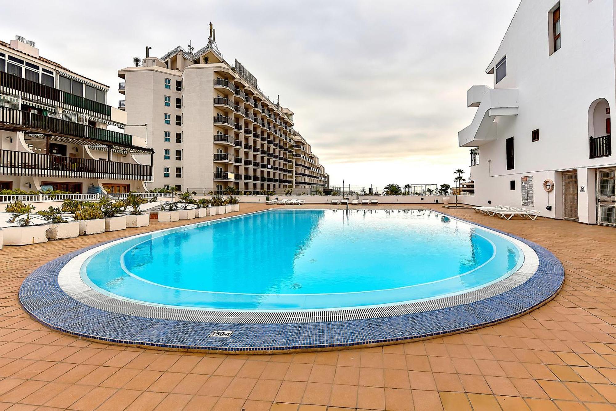 Ocean View Apartments In Park Royal I アデヘ エクステリア 写真